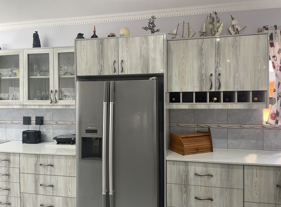 4 Bedroom Property for Sale in Country Club Western Cape